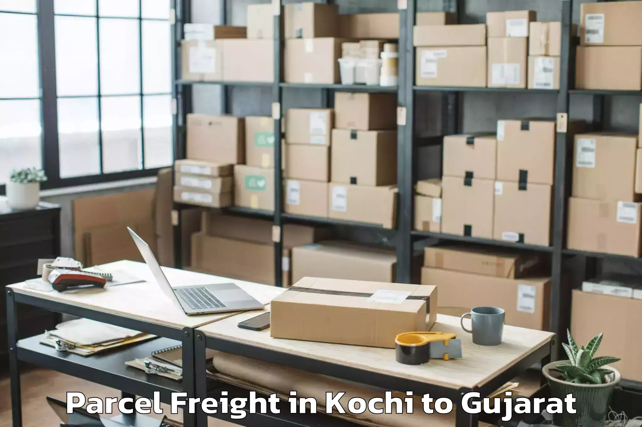 Professional Kochi to Jafrabad Parcel Freight